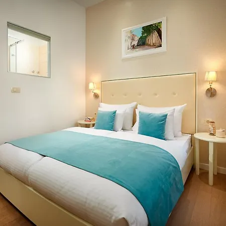 Marmont Bed and Breakfast 3*