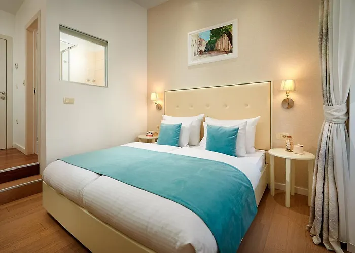 Marmont Bed & Breakfast 3*